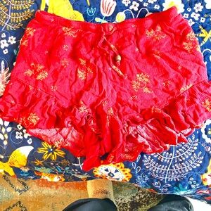 Miss Me Red Floral Flowy Shorts